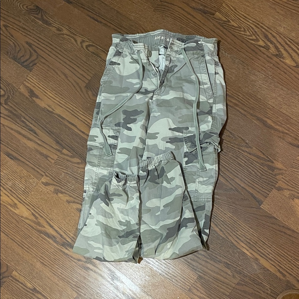 American Eagle Outfitters Camouflage Cargo Jeans